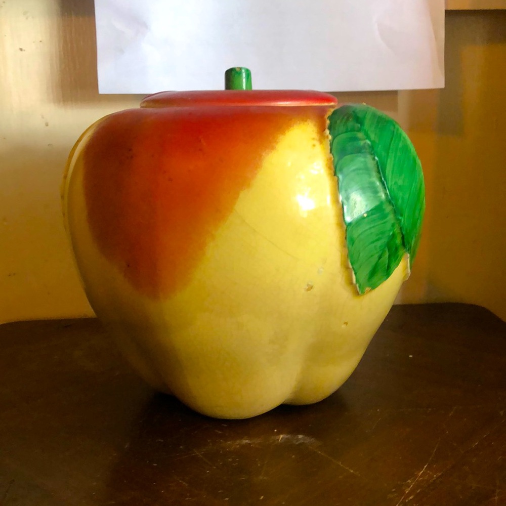 Apple blush cookie jar midcentury 1950 made in Japan for Hull 10” / crackling